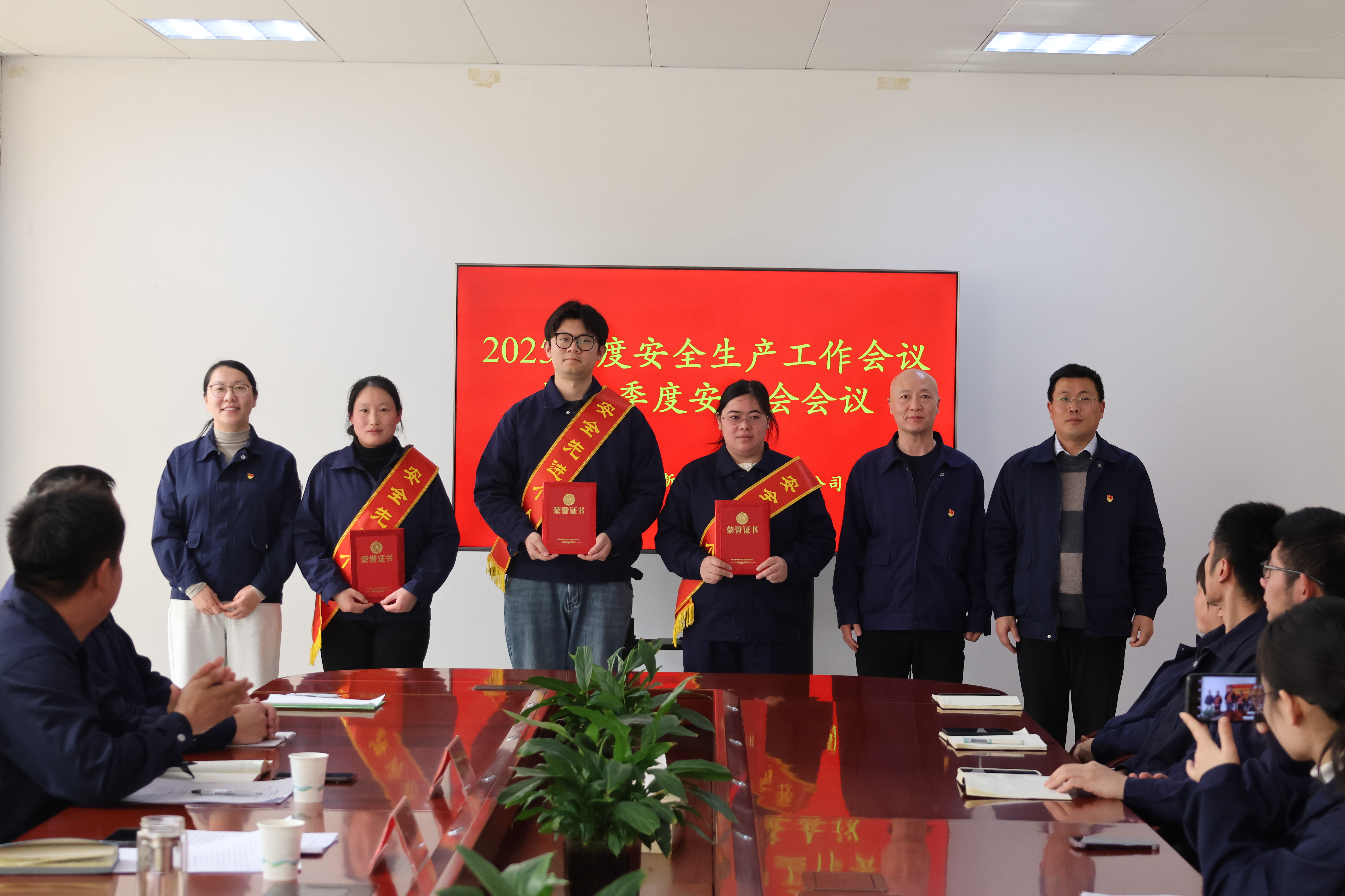 13ab9e8200406bbb5ac67b430a9883f9